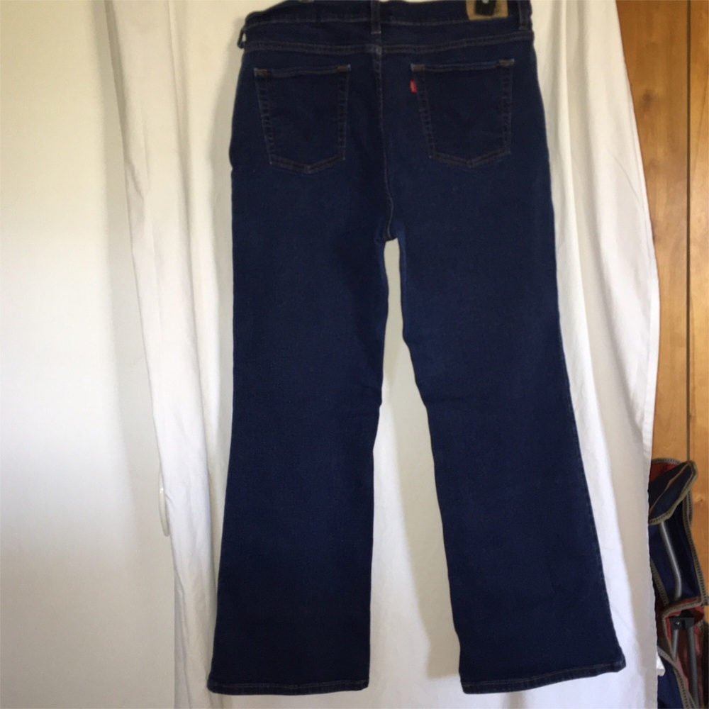 Jeans - Picture 2 of 4
